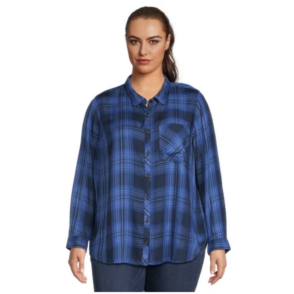 Terra & Sky Women's Plus Size Button Woven Top